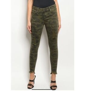 Wish List Jeans Womens Camo‎ Distressed Raw Hem Skinny Jeans Size S